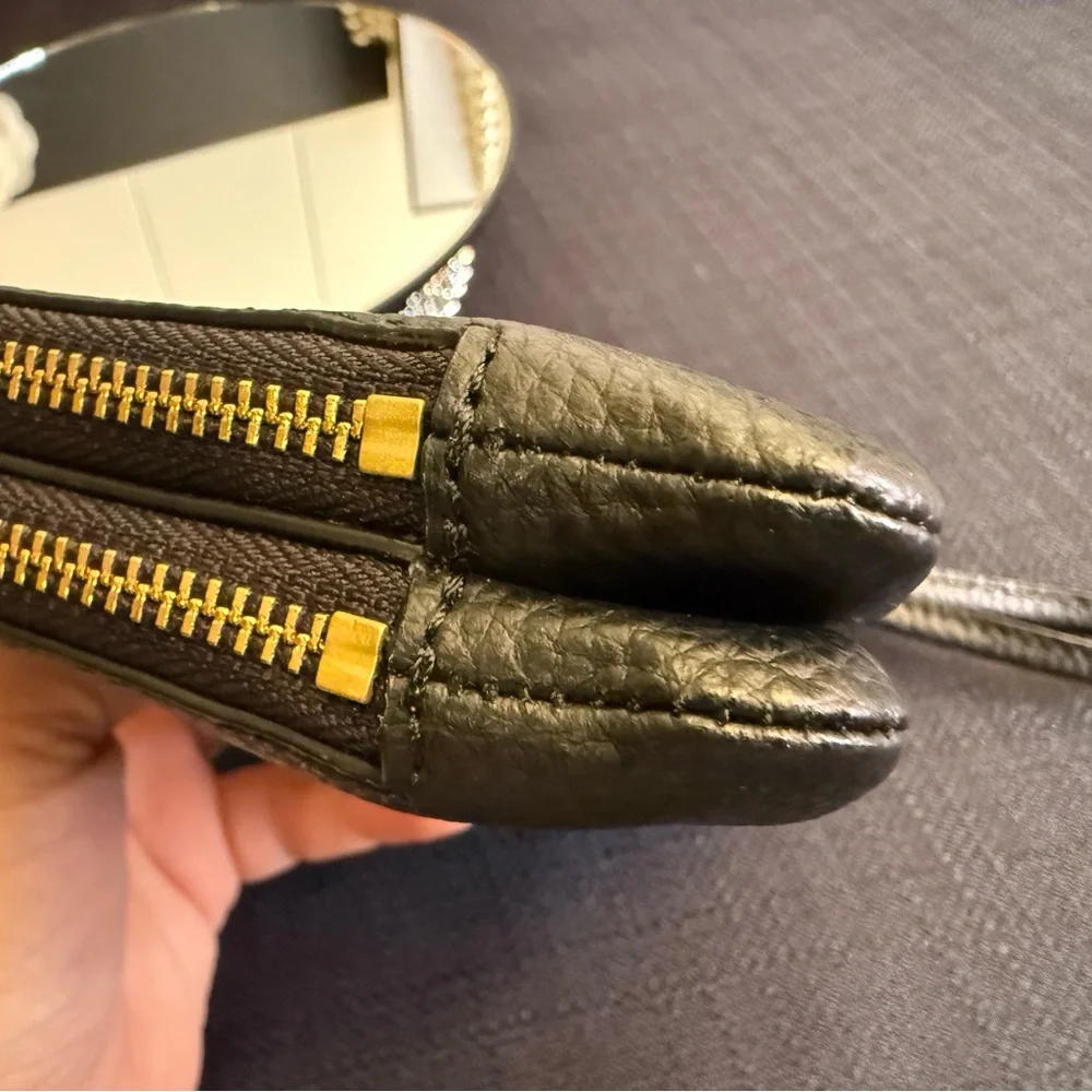 NWOT Coach Black Pebbled Leather Wristlet - Picture 3 of 10